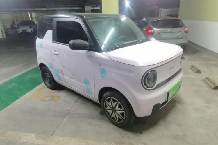 Used Geely Galaxy Panda 2023 Panda Mini 200km Dynamic Bear Front Right 45 Deg