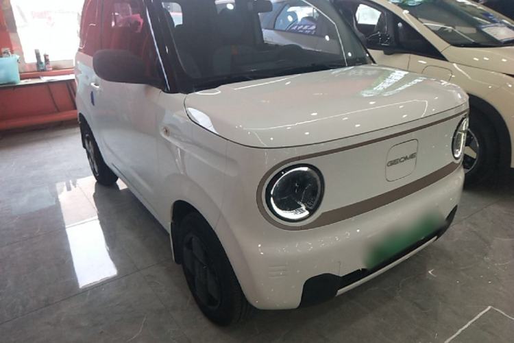Used Geely Galaxy Panda 2023 Panda Mini 200km Endurance Bear Front Right 45 Deg
