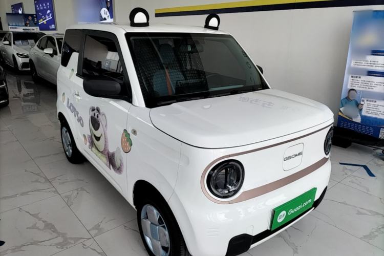 Used Geely Galaxy Panda 2023 Panda Mini 200km Endurance Bear Front Right 45 Deg