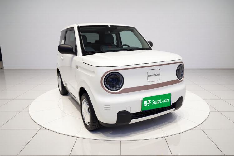 Used Geely Galaxy Panda 2023 Panda Mini 200km Endurance Bear Front Right 45 Deg