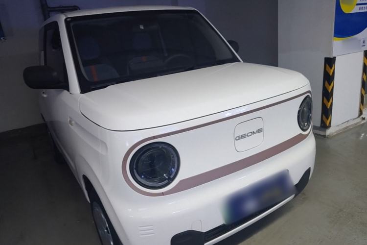 Used Geely Galaxy Panda 2023 Panda Mini 200km Endurance Bear Front Right 45 Deg