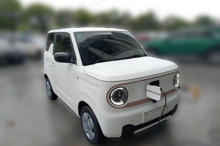 Used Geely Galaxy Panda 2023 Panda Mini 120km Cute Bear Front Right 45 Deg