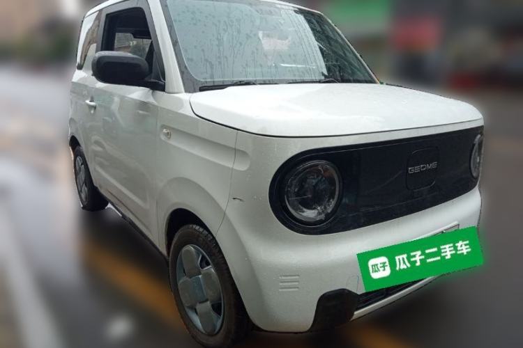 Used Geely Galaxy Panda 2023 Panda Mini 200km Endurance Bear Front Right 45 Deg