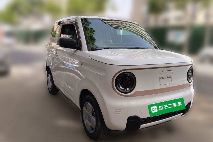 Used Geely Galaxy Panda 2023 Panda Mini 200km Endurance Bear Front Right 45 Deg