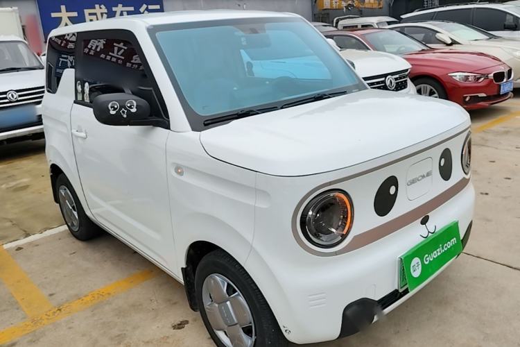 Used Geely Galaxy Panda 2023 Panda Mini 200km Endurance Bear Front Right 45 Deg
