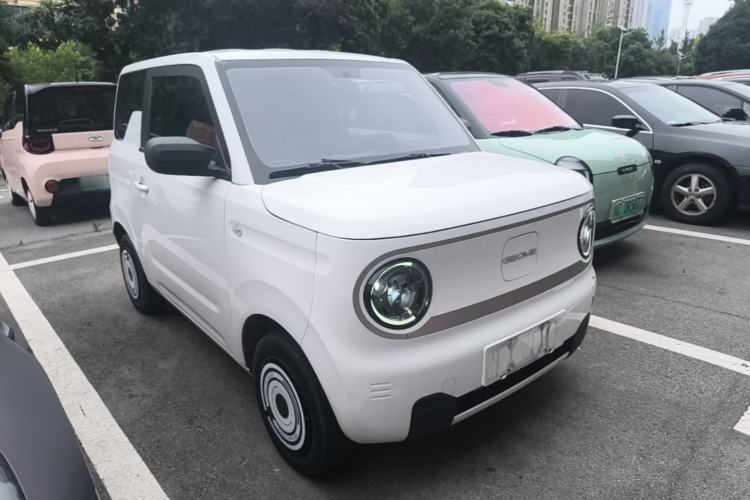 Used Geely Galaxy Panda 2023 Panda Mini 200km Endurance Bear Front Right 45 Deg