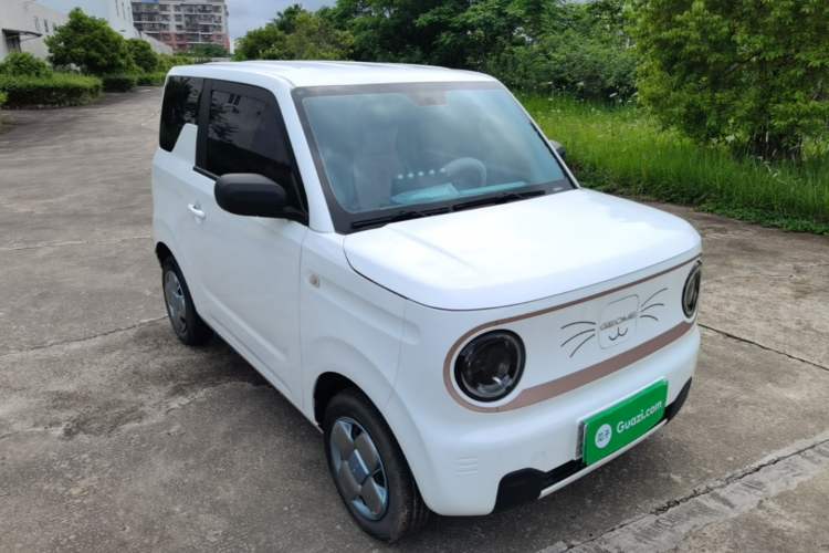 Used Geely Galaxy Panda 2023 Panda Mini 120km Super Cute Bear Front Right 45 Deg