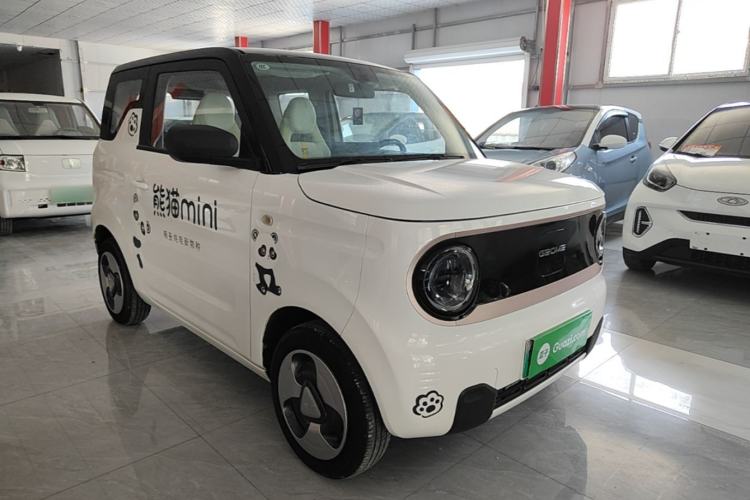 Used Geely Galaxy Panda 2023 Panda Mini New Year Edition Treasure Bear Front Right 45 Deg