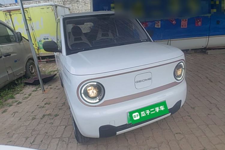 Used Geely Galaxy Panda 2023 Panda Mini 120km Super Cute Bear Front Right 45 Deg
