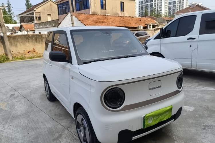 Used Geely Galaxy Panda 2023 Panda Mini 200km Dynamic Bear Front Right 45 Deg