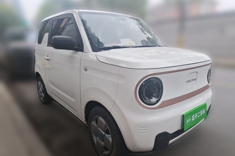 Used Geely Galaxy Panda 2023 Panda Mini 200km Endurance Bear Front Right 45 Deg