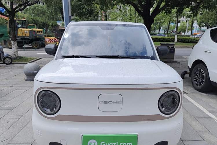 Used Geely Galaxy Panda 2023 Panda Mini 120km Super Cute Bear Front
