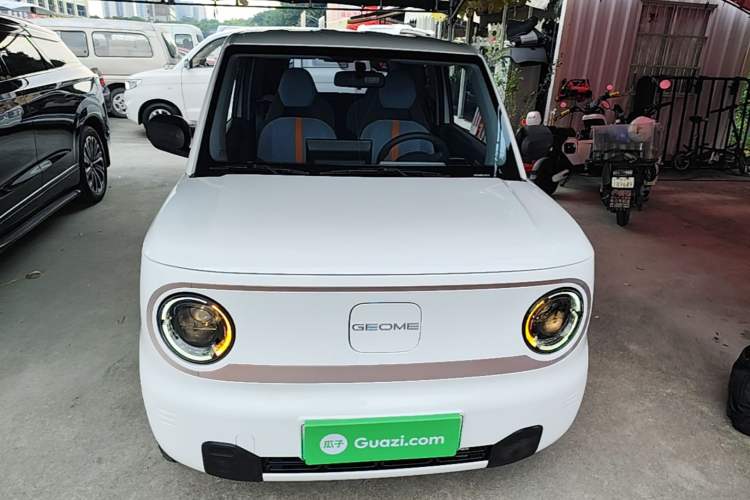 Used Geely Galaxy Panda 2023 Panda Mini 200km Endurance Bear Front
