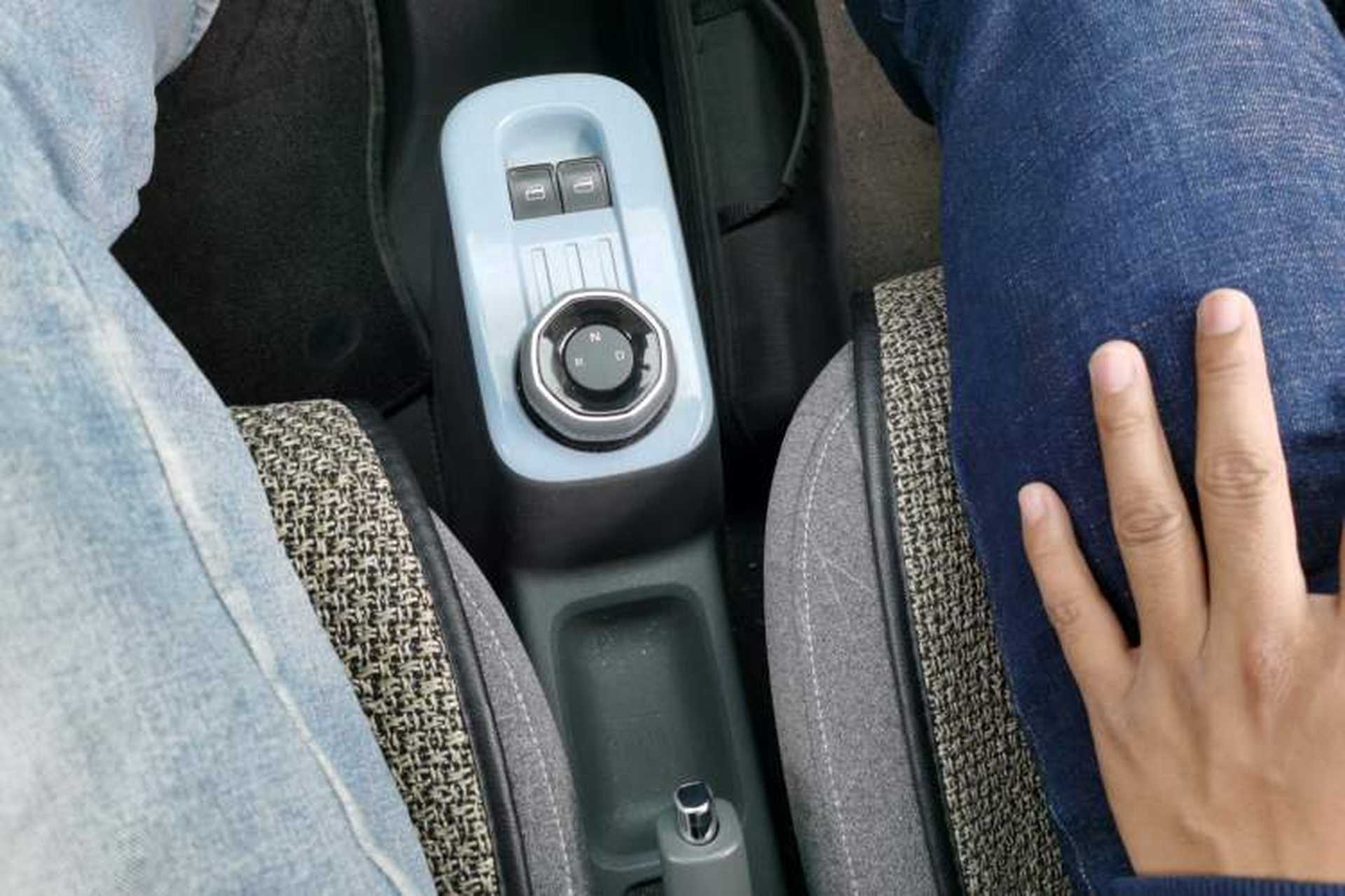 Used Geely Galaxy Panda 2023 Panda Mini 200km Endurance Bear Gear Lever