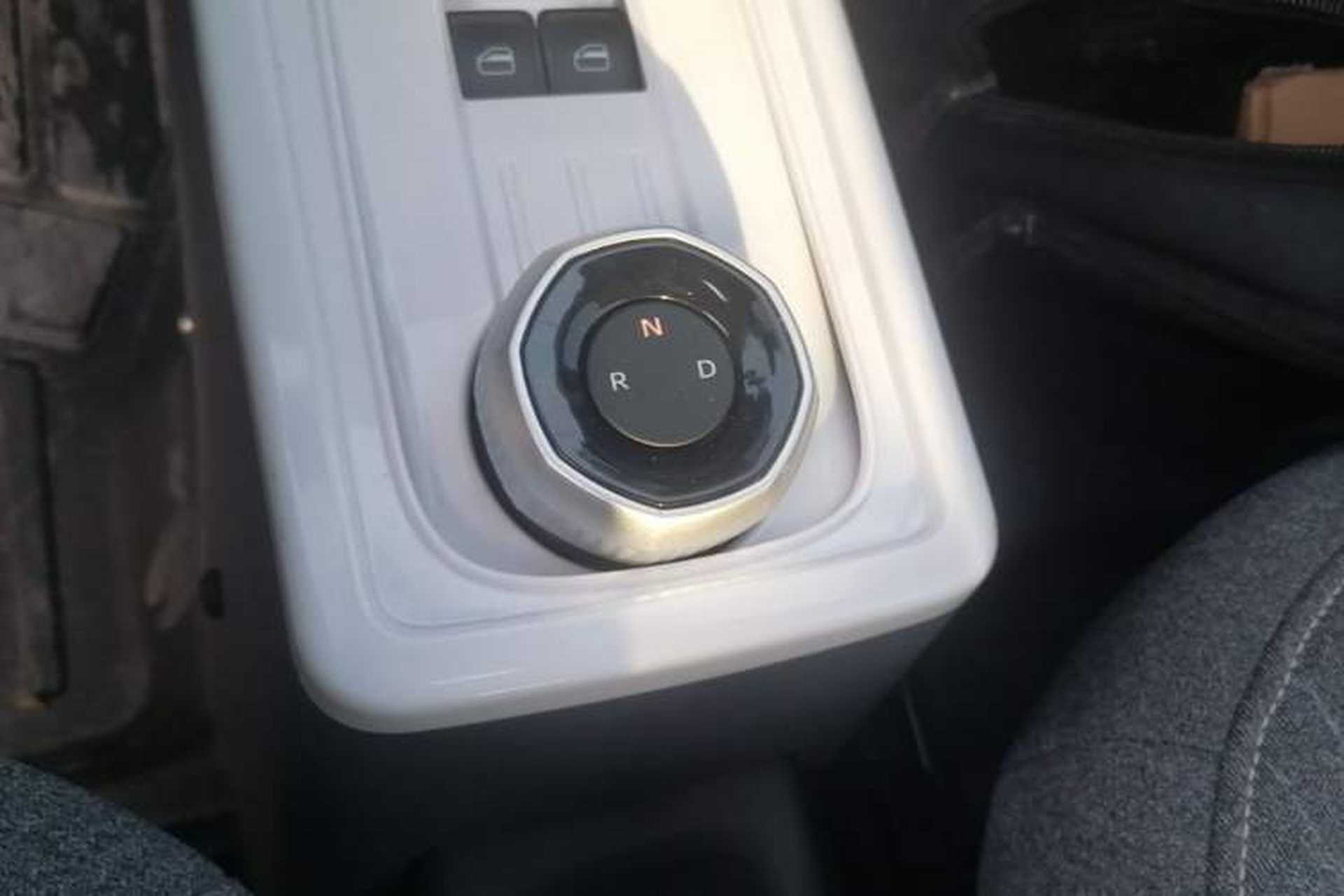 Used Geely Galaxy Panda 2023 Panda Mini 200km Dynamic Bear Gear Lever