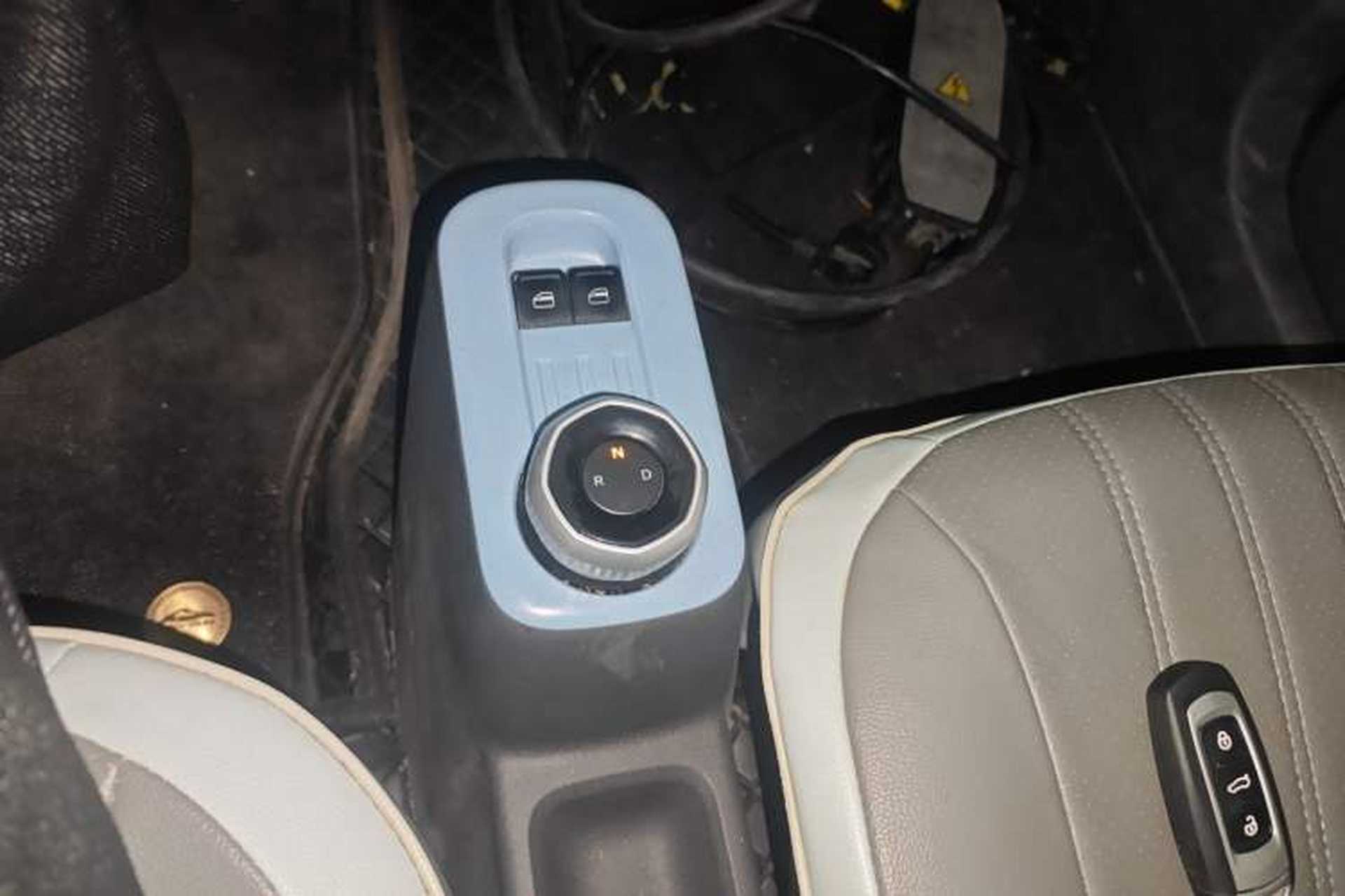 Used Geely Galaxy Panda 2023 Panda Mini 120km Asian Games Edition Gear Lever