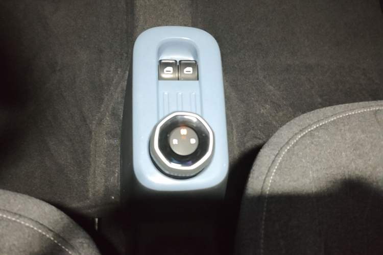 Used Geely Galaxy Panda 2023 Panda Mini 200km Dynamic Bear Gear Lever