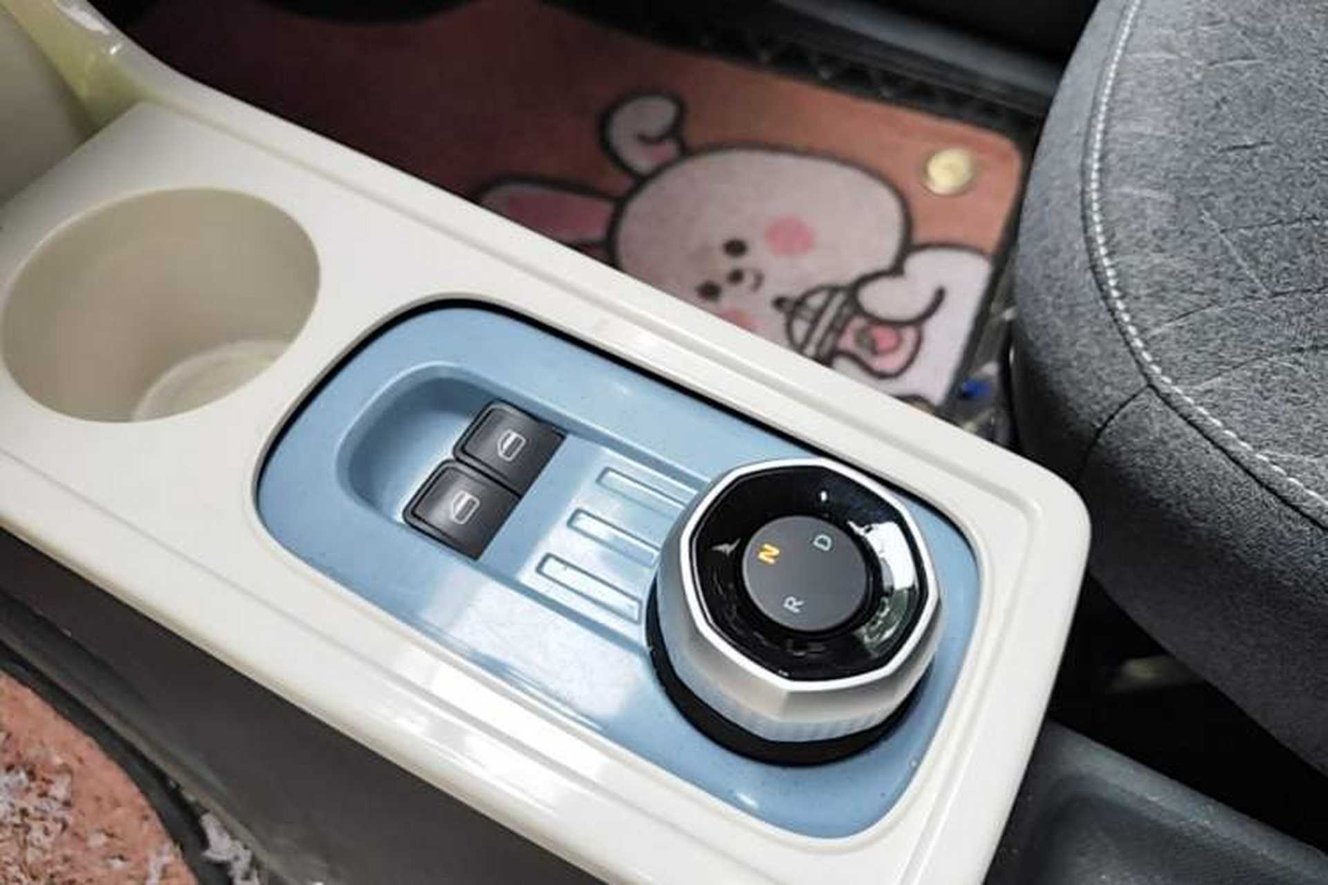 Used Geely Galaxy Panda 2023 Panda Mini 200km Endurance Bear Gear Lever