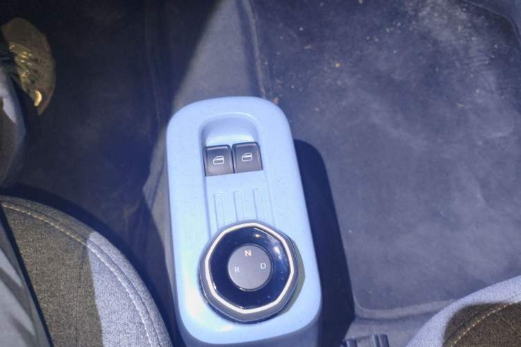 Used Geely Galaxy Panda 2023 Panda Mini 200km Dynamic Bear Gear Lever