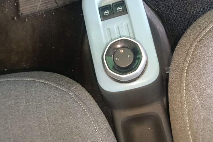 Used Geely Galaxy Panda 2023 Panda Mini 200km Dynamic Bear Gear Lever