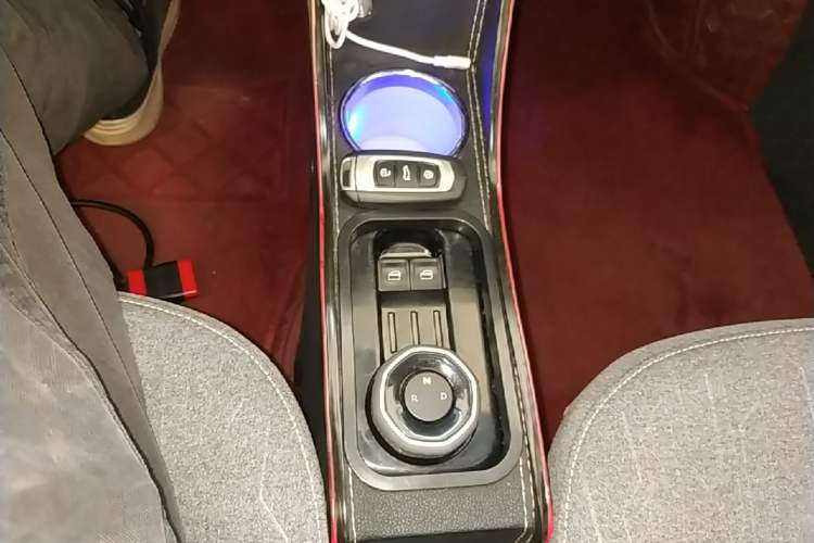 Used Geely Galaxy Panda 2023 Panda Mini 200km Dynamic Bear Gear Lever