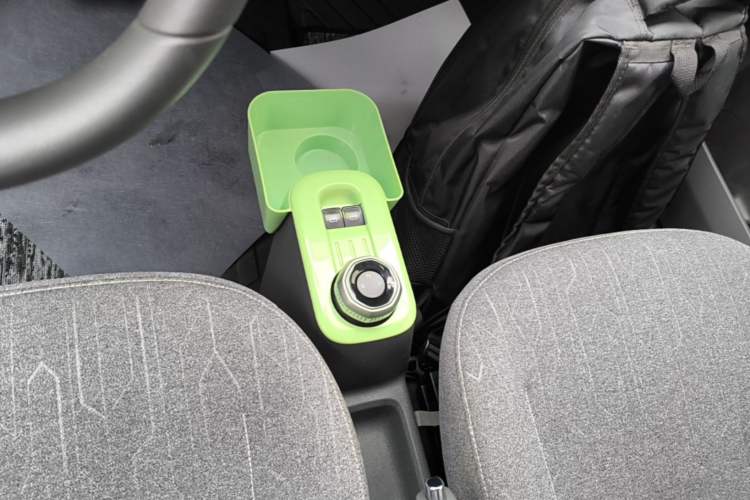 Used Geely Galaxy Panda 2023 Panda Mini 200km Endurance Bear Gear Lever