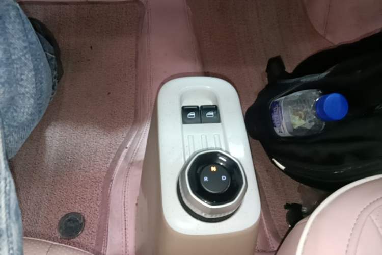 Used Geely Galaxy Panda 2023 Panda Mini 200km Dynamic Bear Gear Lever