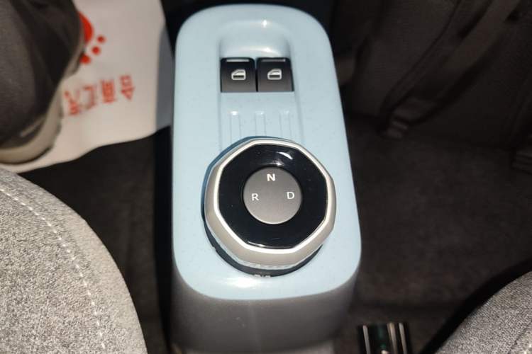 Used Geely Galaxy Panda 2023 Panda Mini New Year Edition Treasure Bear Gear Lever