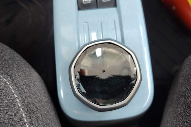 Used Geely Galaxy Panda 2023 Panda Mini 200km Dynamic Bear Gear Lever