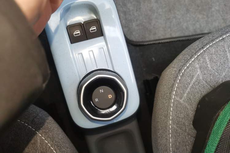 Used Geely Galaxy Panda 2023 Panda Mini 120km Asian Games Edition Gear Lever