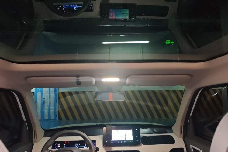 Used Geely Galaxy Panda 2023 Panda Mini 200km Dynamic Bear Headliner
