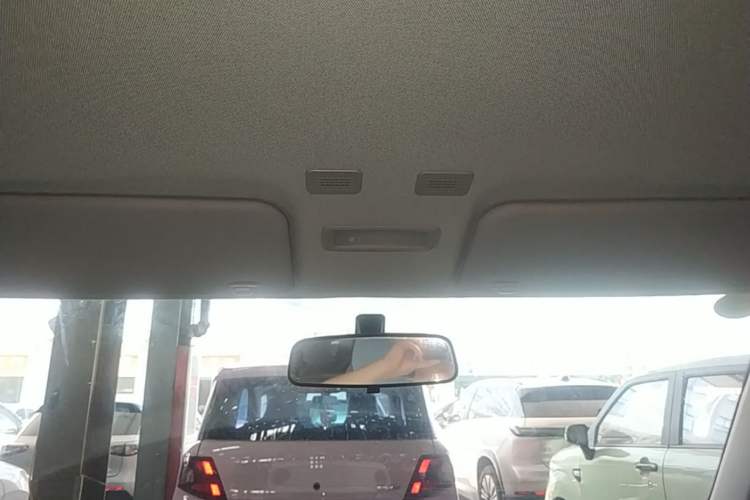 Used Geely Galaxy Panda 2023 Panda Mini 200km Endurance Bear Headliner