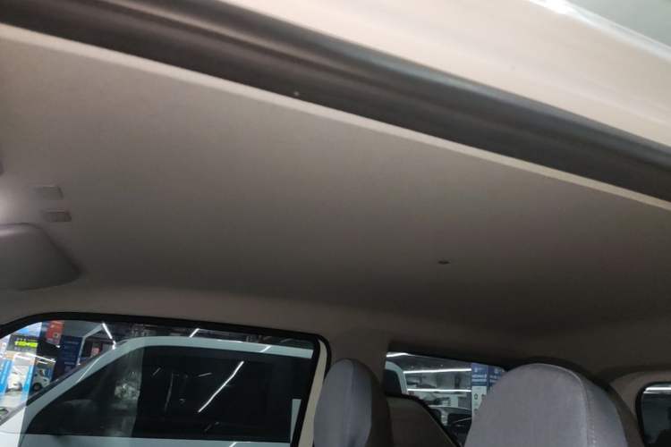 Used Geely Galaxy Panda 2023 Panda Mini 200km Endurance Bear Headliner