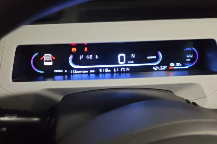 Used Geely Galaxy Panda 2023 Panda Mini 120km Super Cute Bear Instrument Cluster