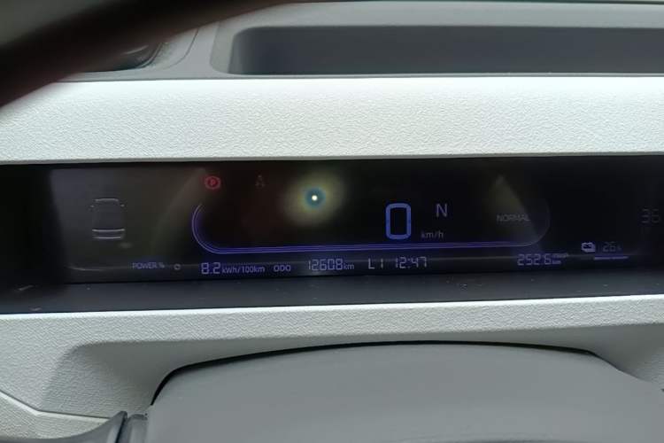 Used Geely Galaxy Panda 2023 Panda Mini 120km Super Cute Bear Instrument Cluster