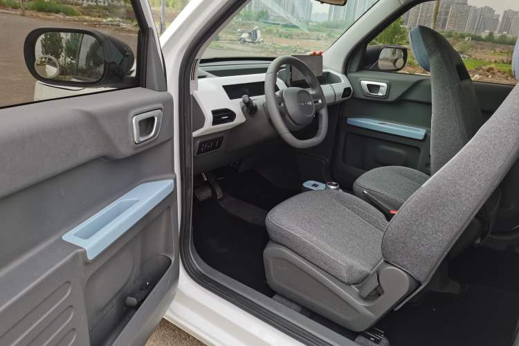 Used Geely Galaxy Panda 2023 Panda Mini 200km Dynamic Bear Interior 1