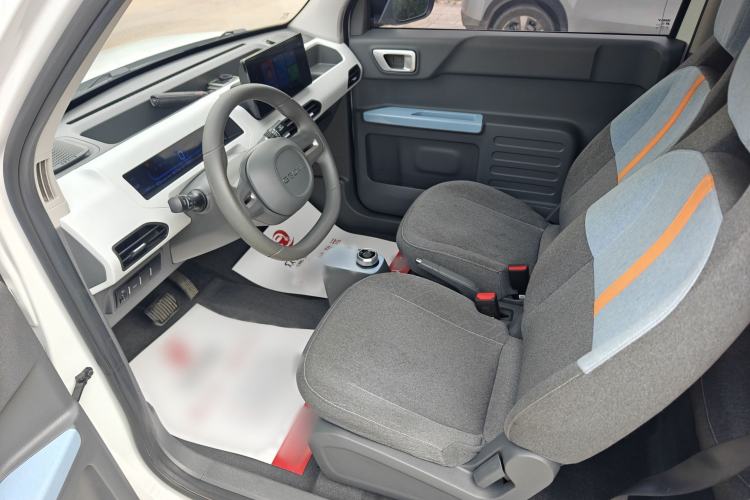 Used Geely Galaxy Panda 2023 Panda Mini 200km Endurance Bear Interior 1