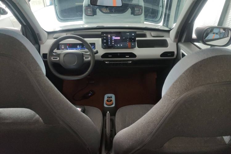 Used Geely Galaxy Panda 2023 Panda Mini 200km Endurance Bear Interior 2