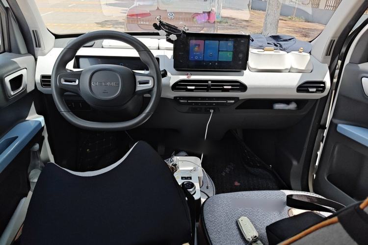 Used Geely Galaxy Panda 2023 Panda Mini 200km Endurance Bear Interior 2