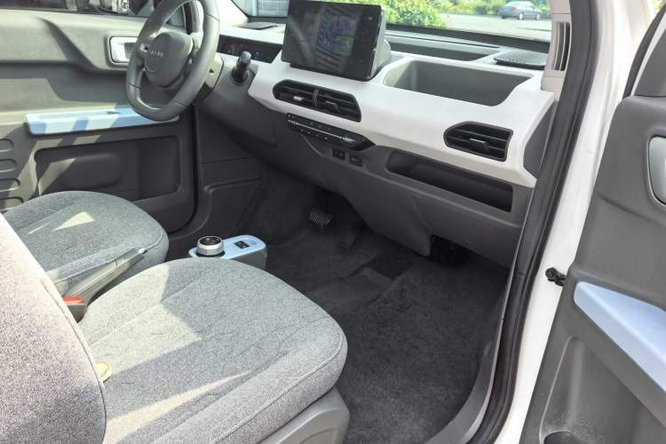 Used Geely Galaxy Panda 2023 Panda Mini 200km Dynamic Bear Interior 3