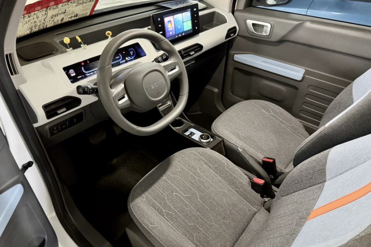 Used Geely Galaxy Panda 2023 Panda Mini New Year Edition Treasure Bear Interior 3
