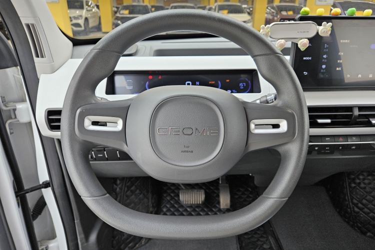 Used Geely Galaxy Panda 2023 Panda Mini 200km Endurance Bear Interior 3