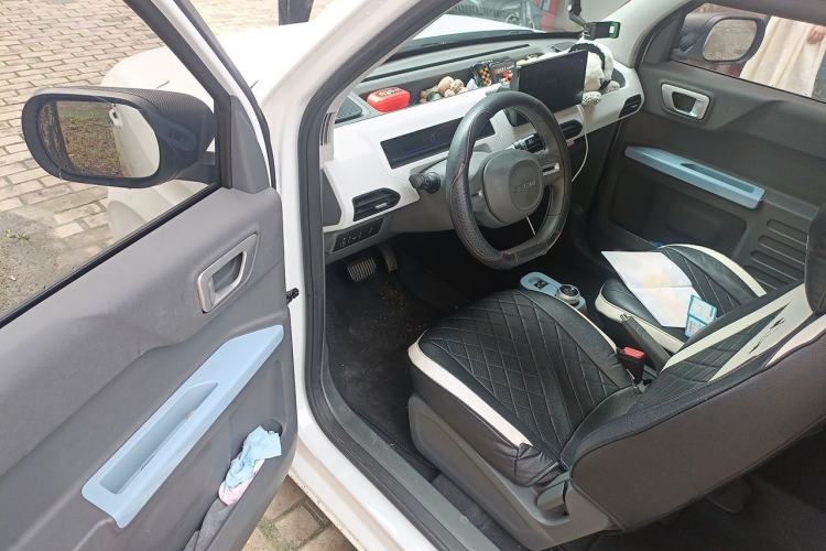 Used Geely Galaxy Panda 2023 Panda Mini 200km Endurance Bear Interior 3