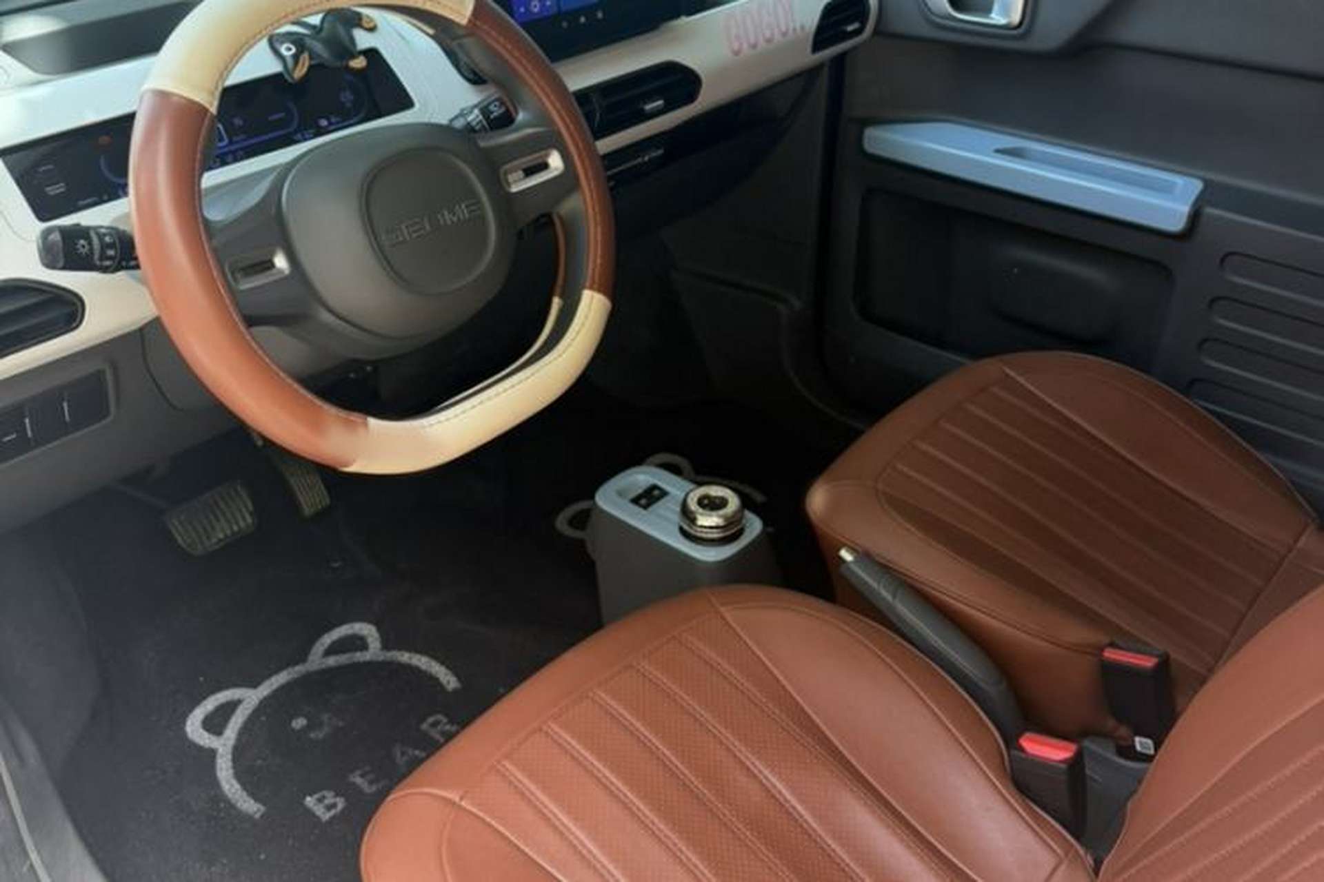 Used Geely Galaxy Panda 2023 Panda Mini 120km Super Cute Bear Interior 3