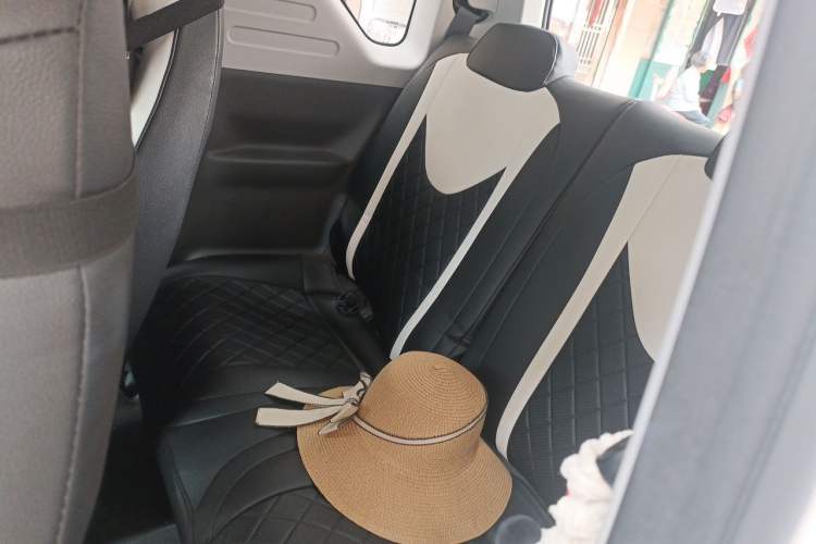 Used Geely Galaxy Panda 2023 Panda Mini 200km Endurance Bear Interior 4