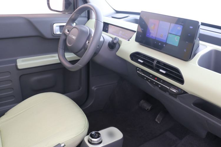 Used Geely Galaxy Panda 2023 Panda Mini New Year Edition Treasure Bear Interior 6