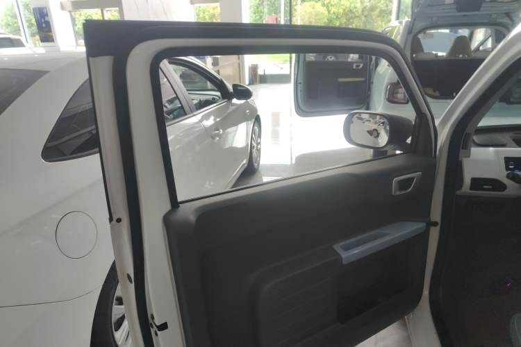 Used Geely Galaxy Panda 2023 Panda Mini 200km Endurance Bear Interior 7