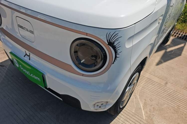 Used Geely Galaxy Panda 2023 Panda Mini 200km Endurance Bear Left Front Headlight
