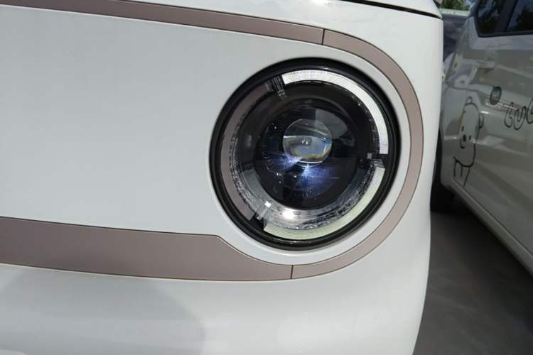 Used Geely Galaxy Panda 2023 Panda Mini 200km Endurance Bear Left Front Headlight