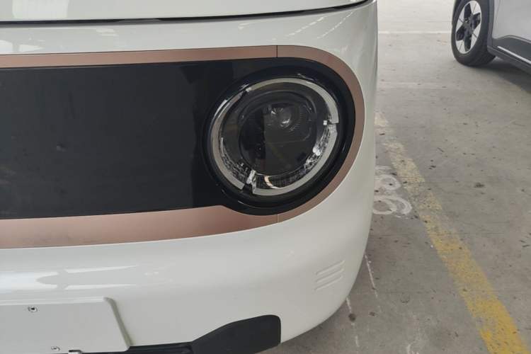 Used Geely Galaxy Panda 2023 Panda Mini 200km Dynamic Bear Left Front Headlight